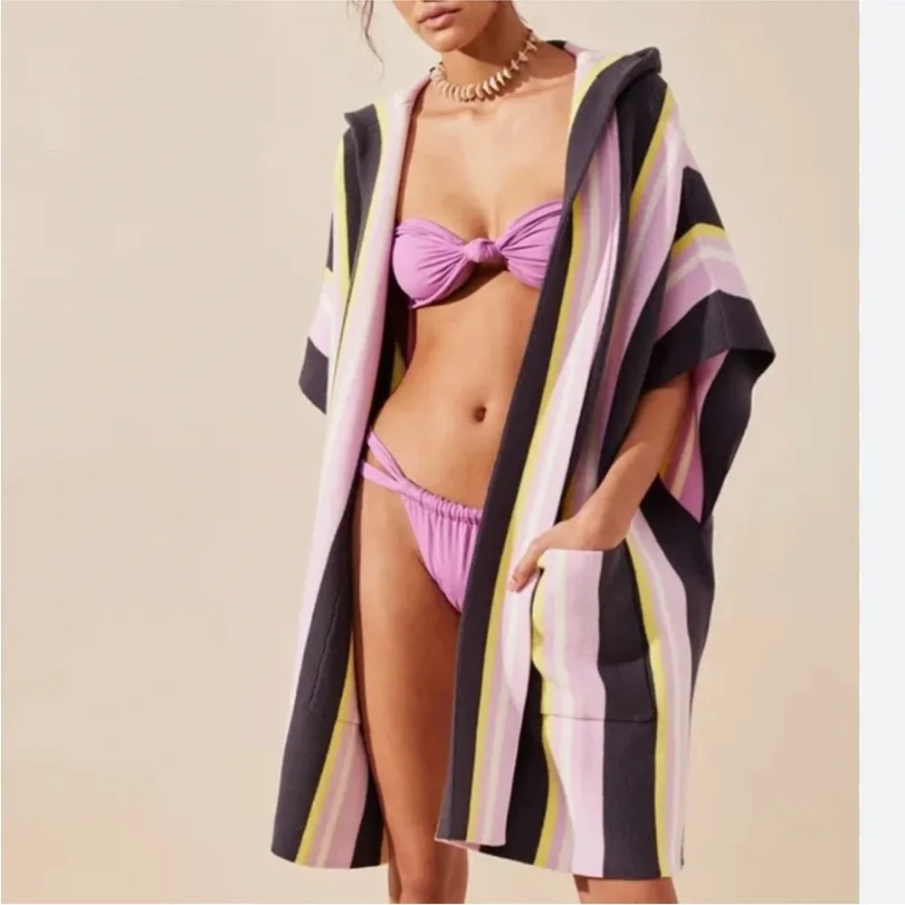 NWOT Free People Striped All I Need Hoodie
Poncho(Size OS)